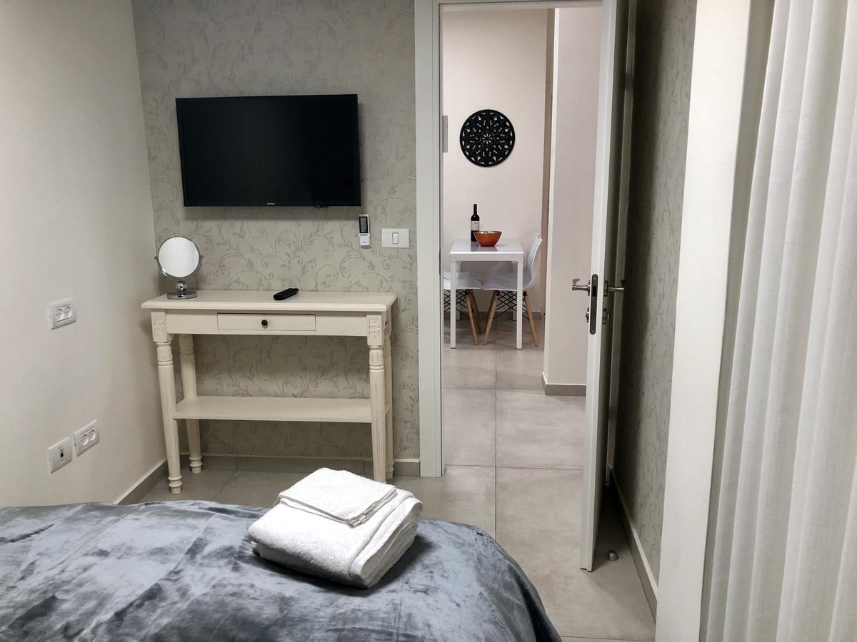 Arianked Palace With Private Parking 特拉维夫 外观 照片